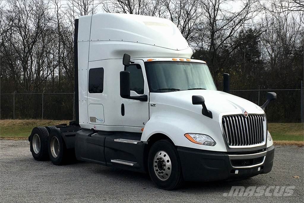 International LT625 6x4 Prime Movers