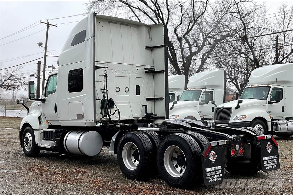 International LT625 6x4 Prime Movers