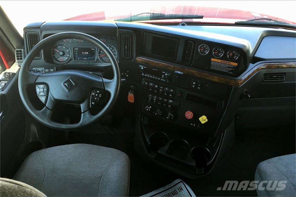 International LT625 6x4 Prime Movers