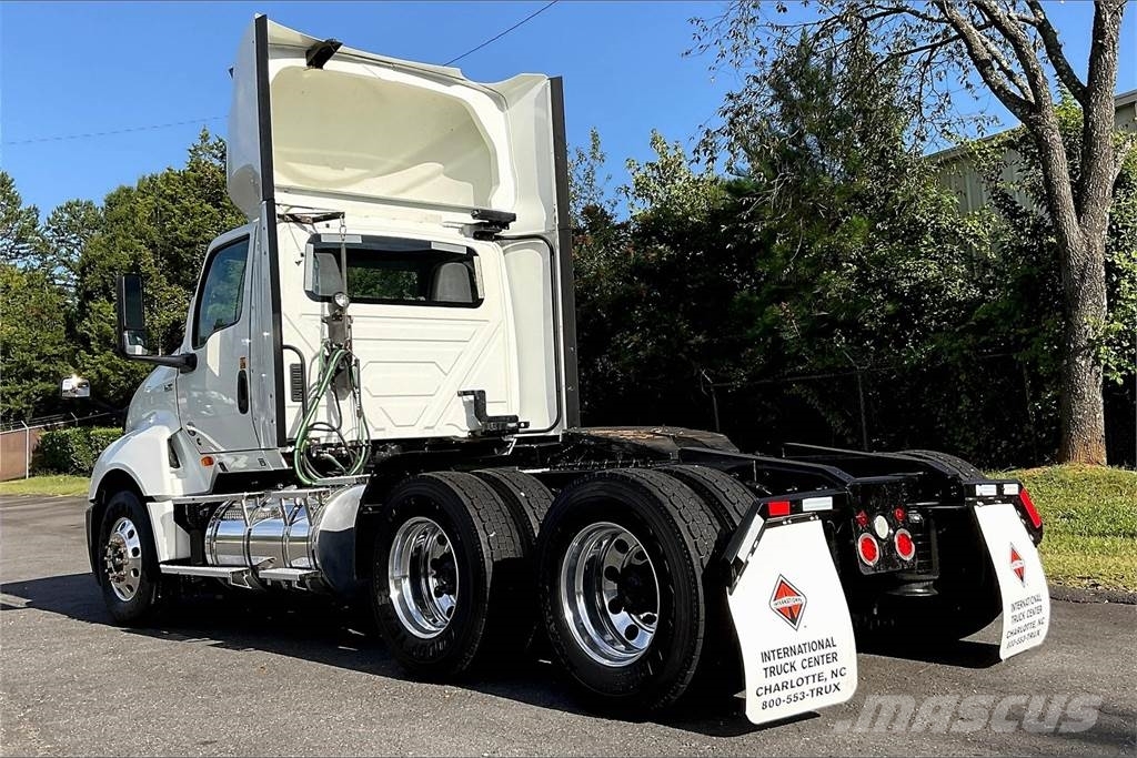 International LT625 6x4 Prime Movers