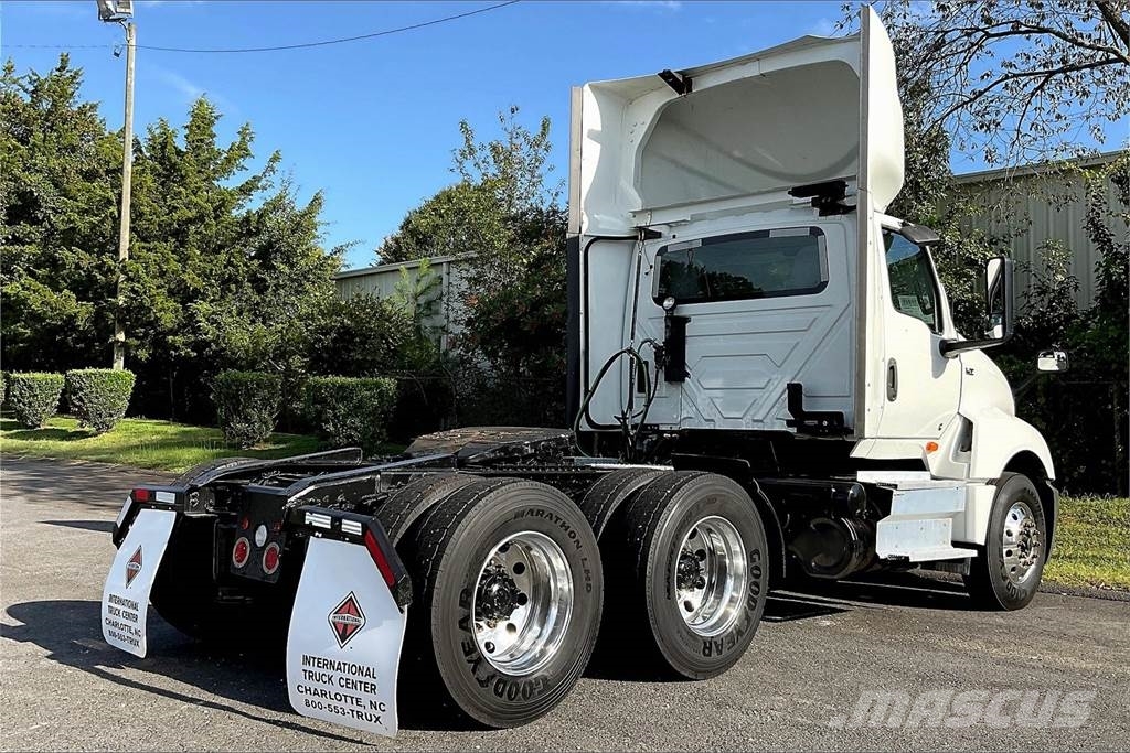 International LT625 6x4 Prime Movers