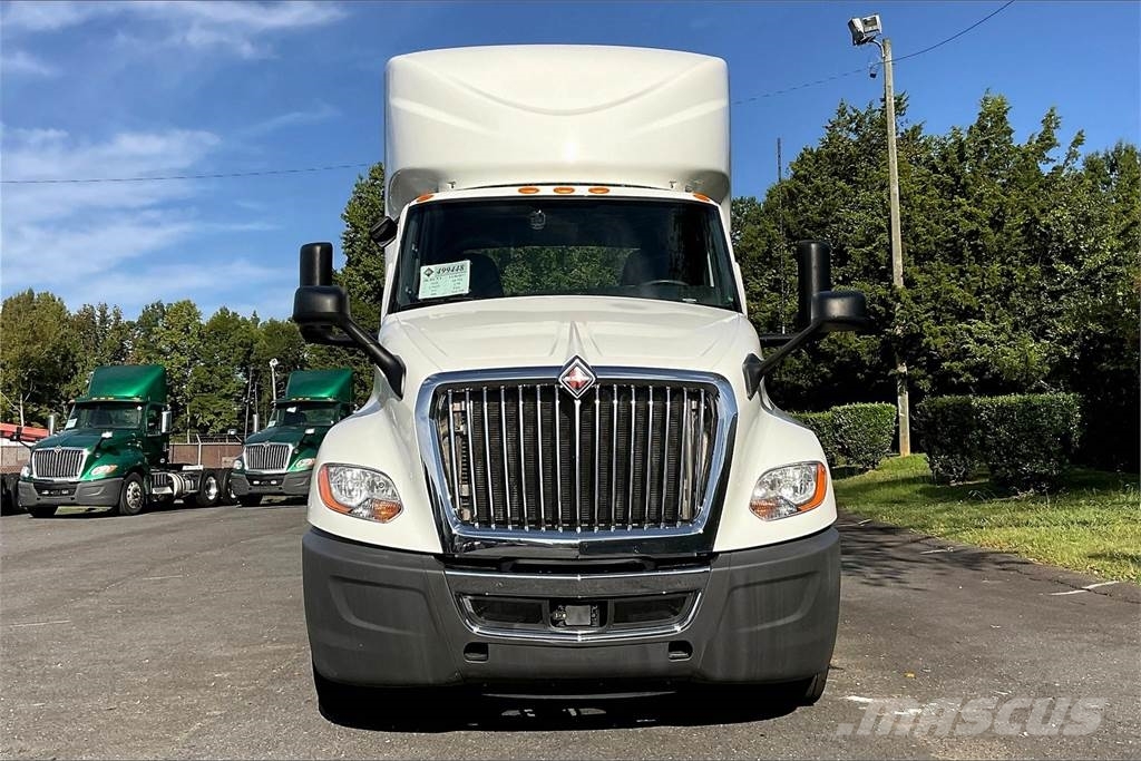 International LT625 6x4 Prime Movers