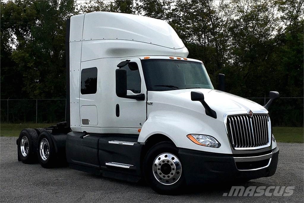International LT625 6x4 Prime Movers