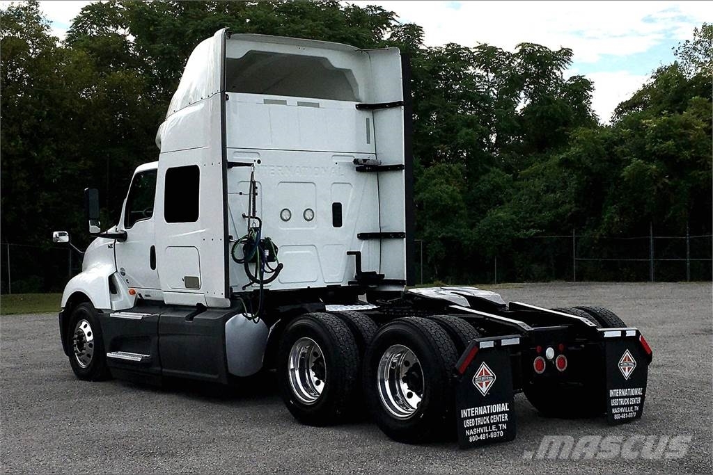 International LT625 6x4 Prime Movers