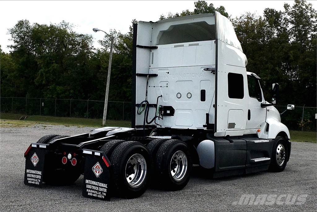 International LT625 6x4 Prime Movers