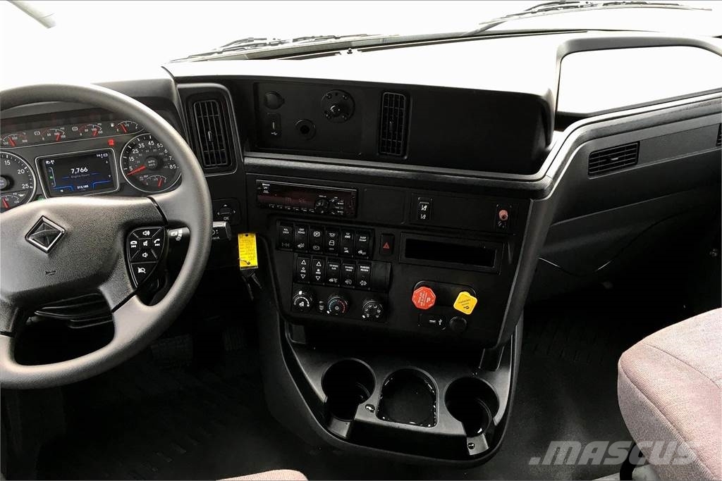 International LT625 6x4 Prime Movers