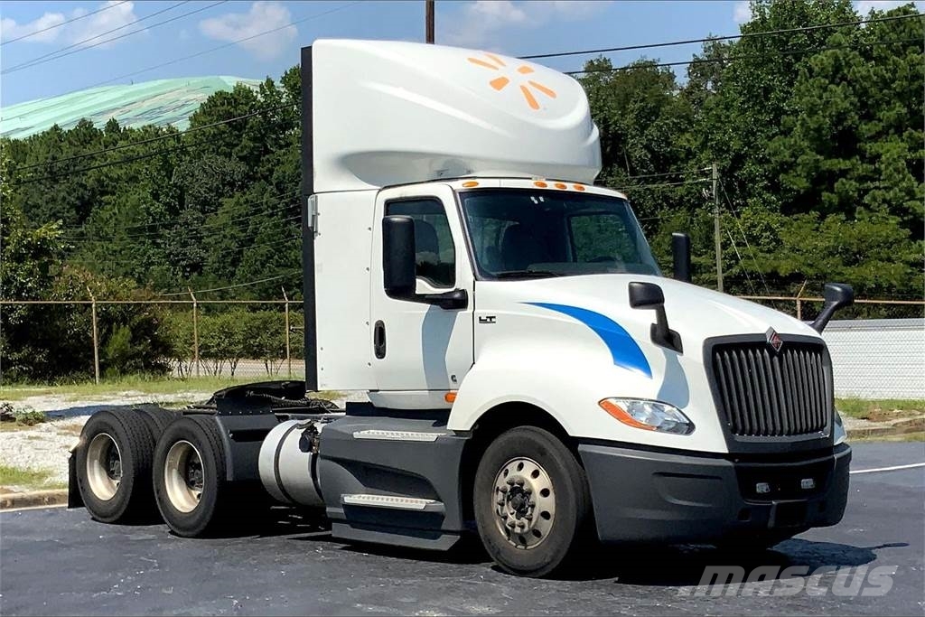 International LT625 6x4 Prime Movers