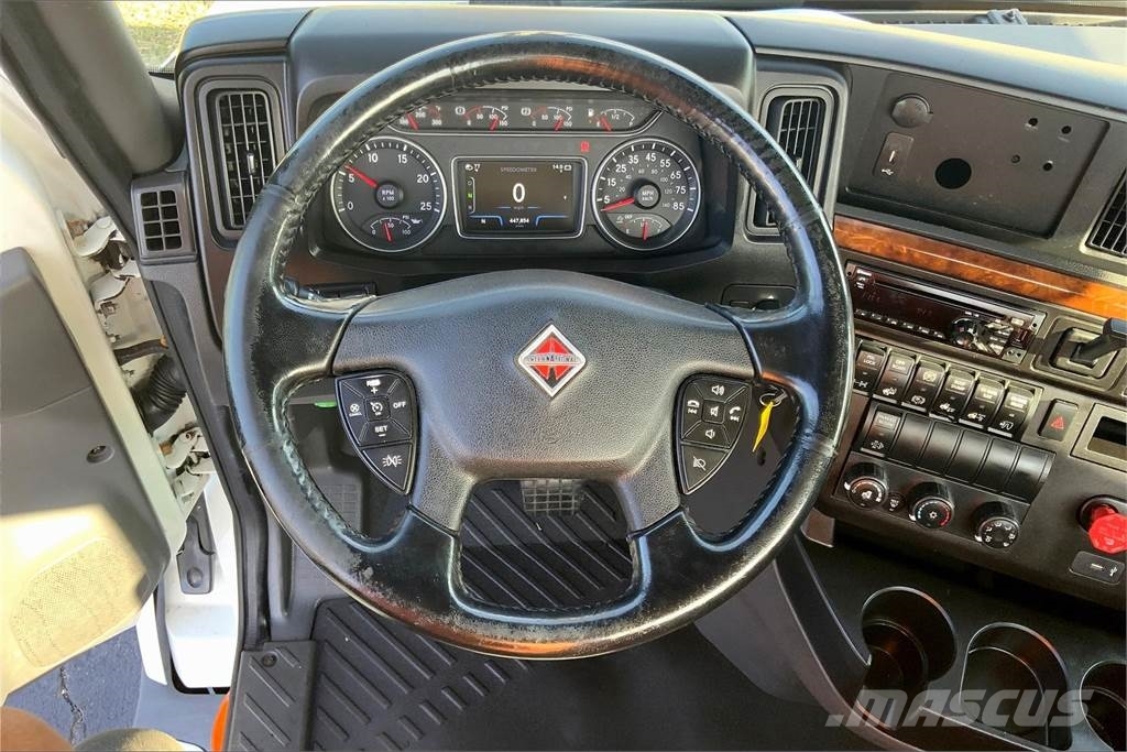 International LT625 6x4 Prime Movers
