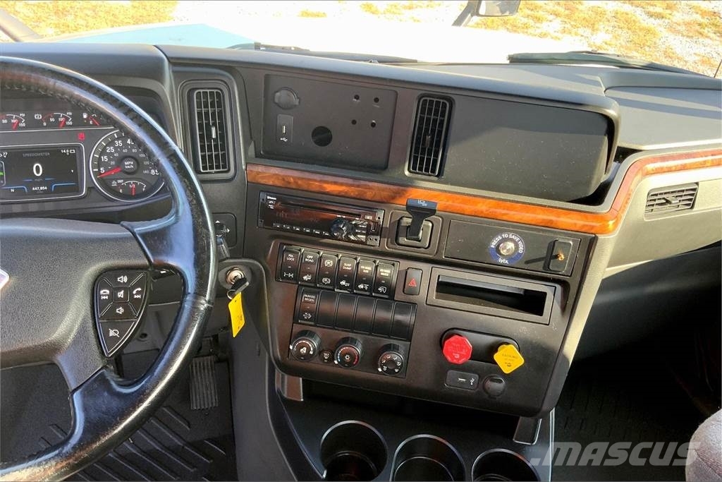 International LT625 6x4 Prime Movers