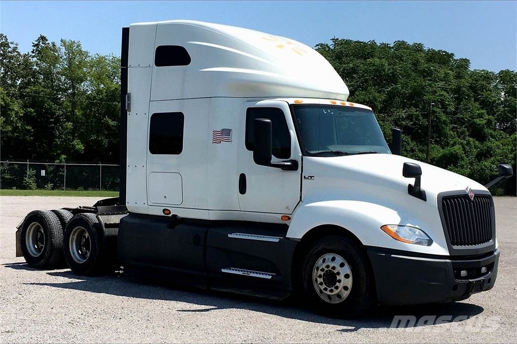 International LT625 6x4 Prime Movers
