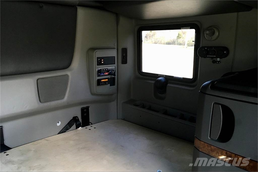 International LT625 6x4 Prime Movers