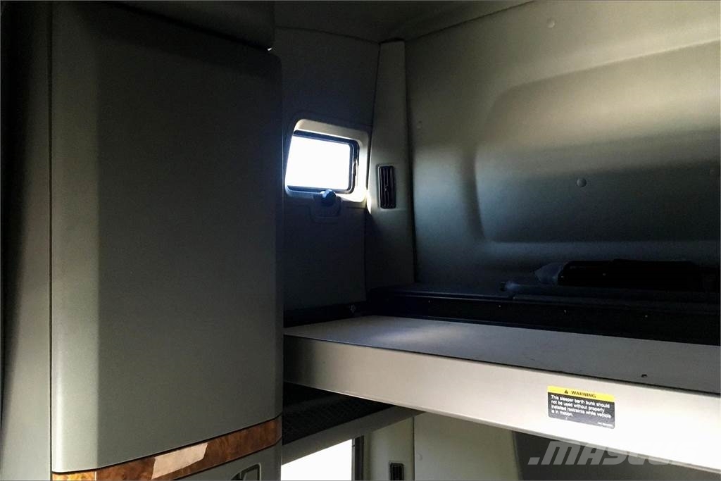 International LT625 6x4 Prime Movers