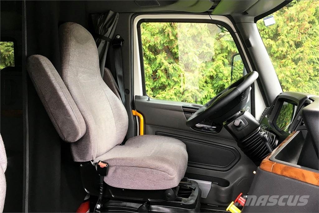 International LT625 6x4 Vetopöytäautot