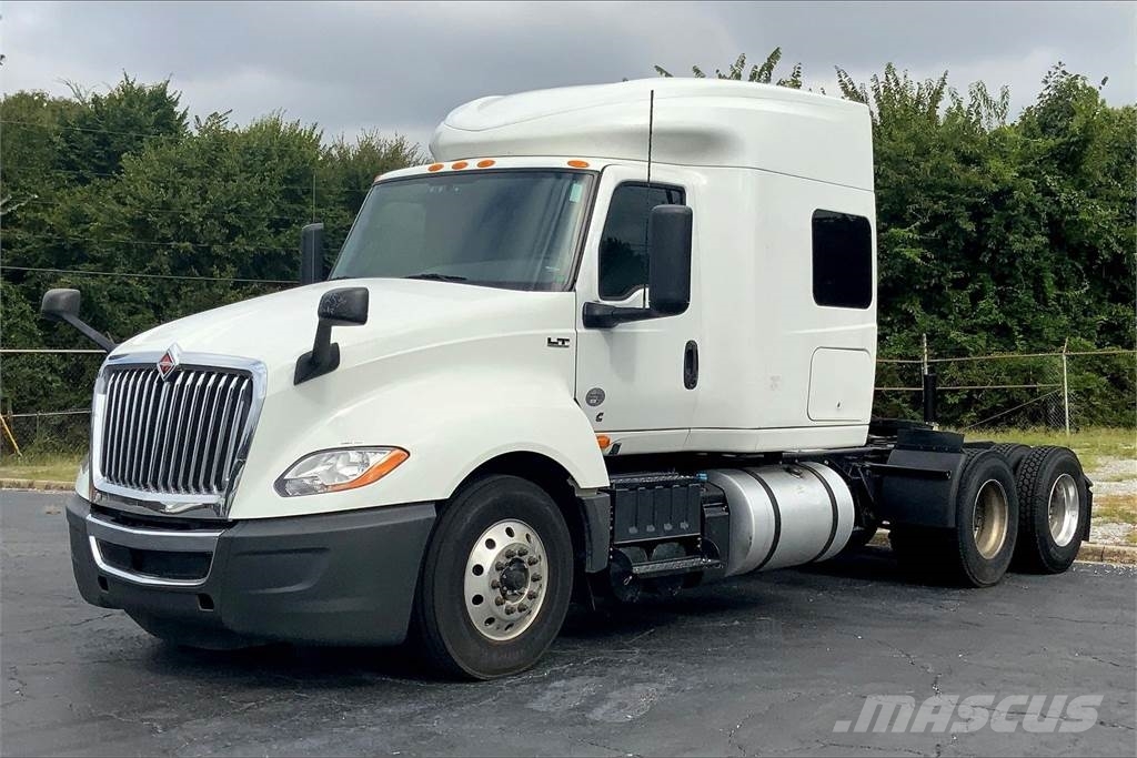 International LT625 6x4 Prime Movers