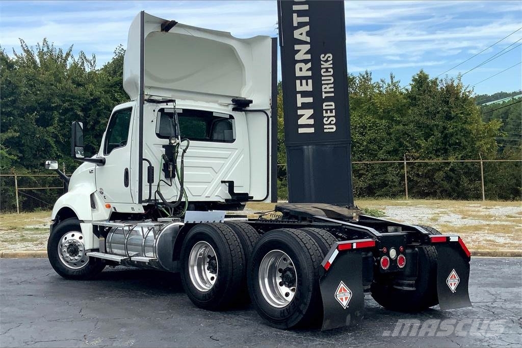 International LT625 6x4 Prime Movers