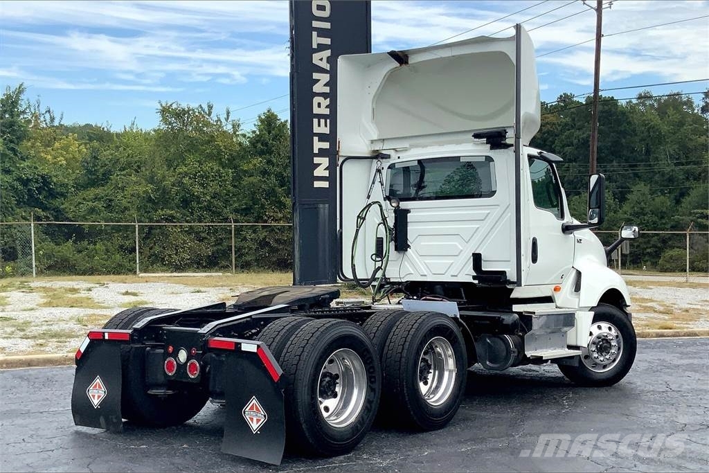 International LT625 6x4 Prime Movers