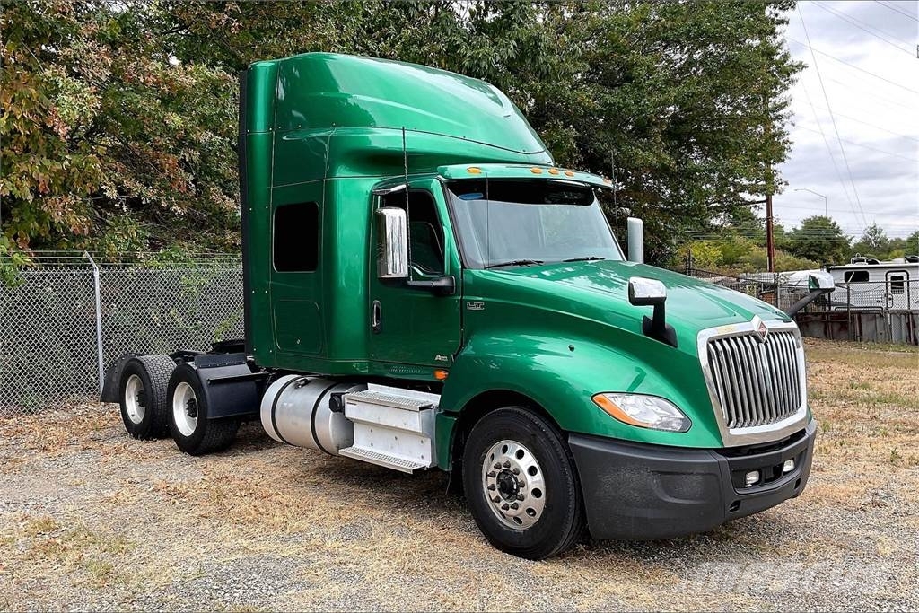 International LT625 6x4 Prime Movers