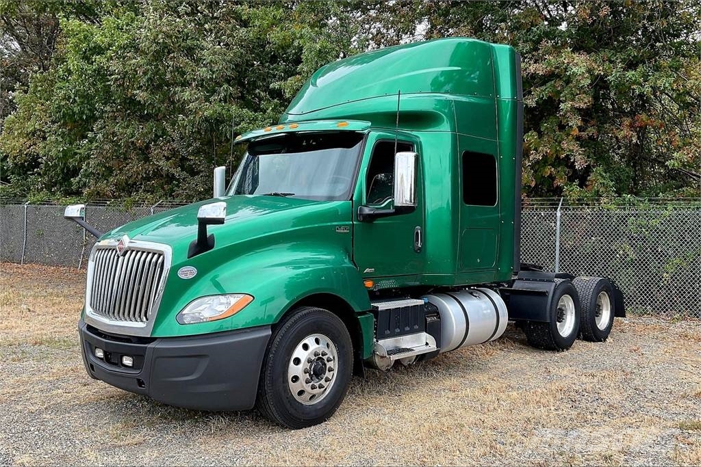 International LT625 6x4 Prime Movers