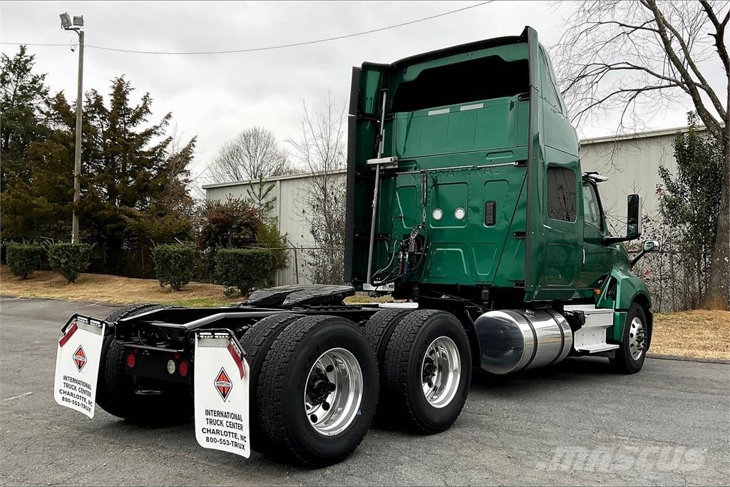 International LT625 6x4 Prime Movers