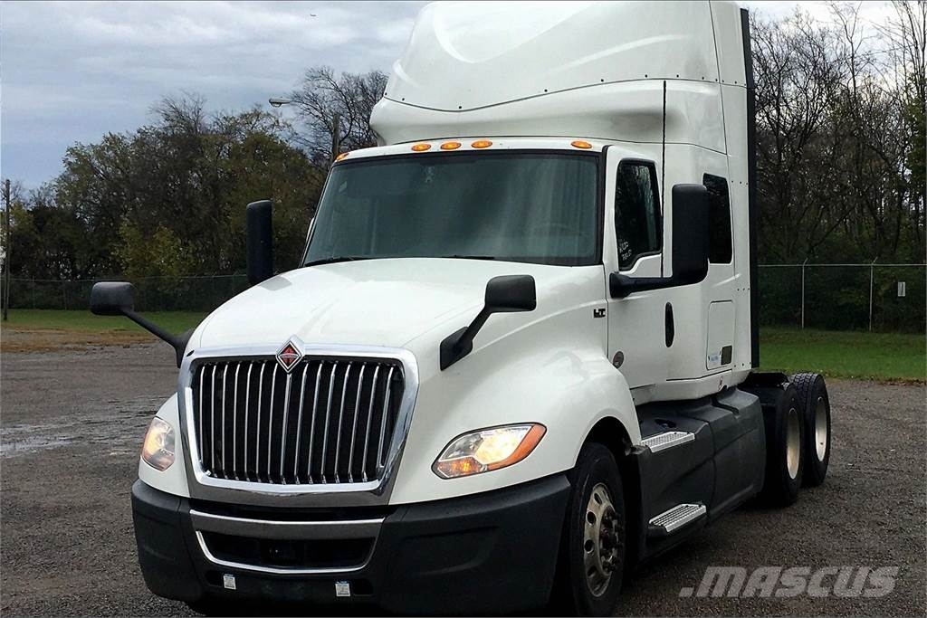 International LT625 6x4 Prime Movers