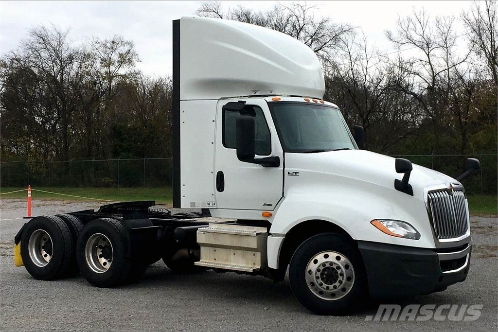 International LT625 6x4 Prime Movers