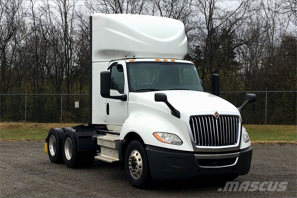 International LT625 6x4 Prime Movers