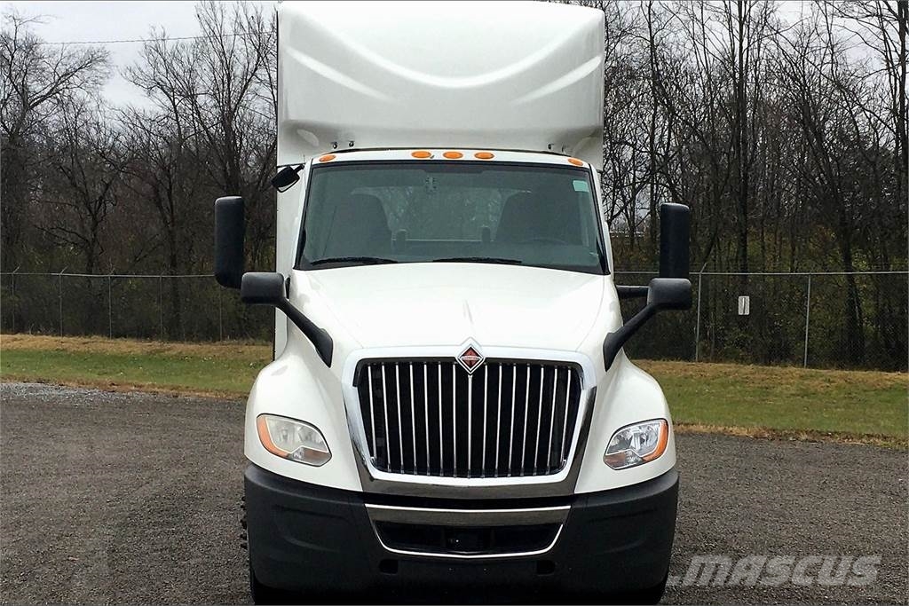 International LT625 6x4 Prime Movers