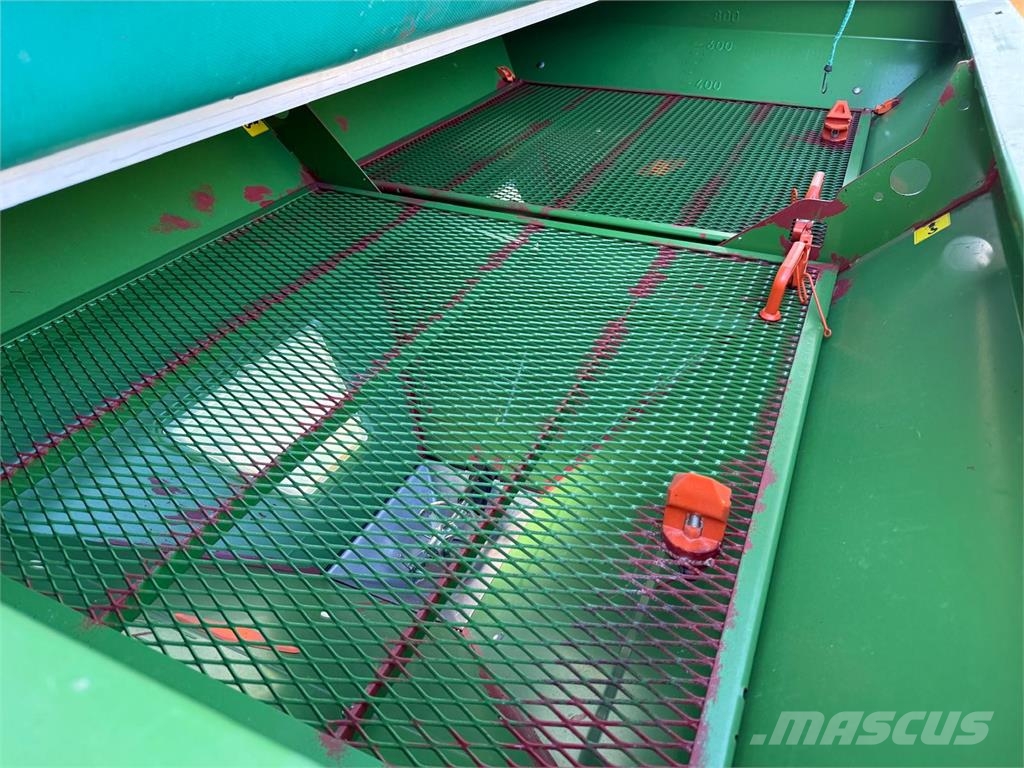 Amazone ZA-M 1200 Kunstdünger Anbau Streuer 2200 kg Šlavimo technika