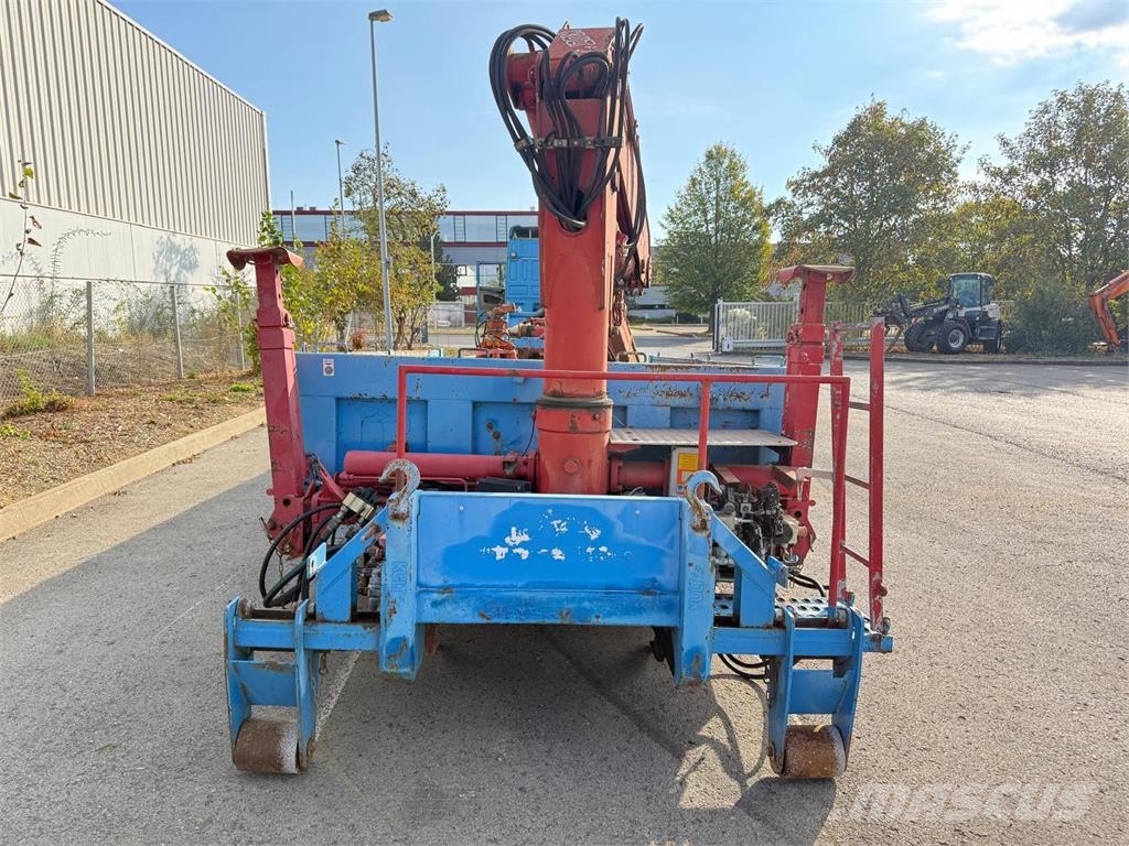 Atlas Abrollcontainer mit Kran AK100.1 - 12,1m Plattformar