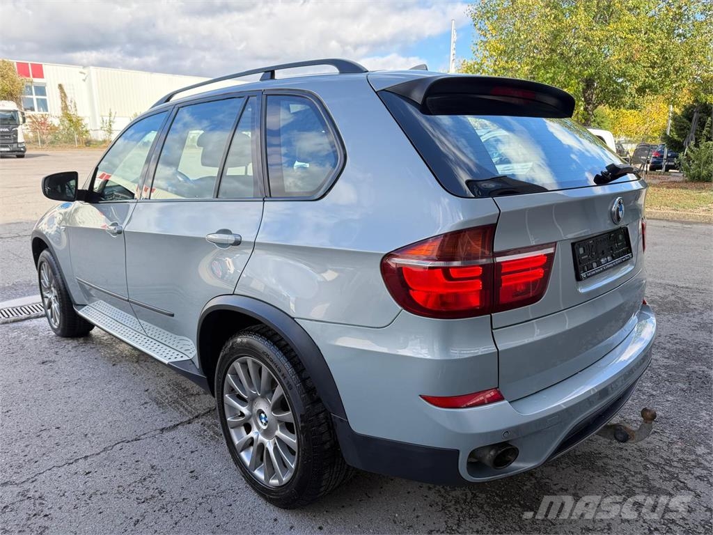 BMW X5 xDrive 30d Pano AHK Navi Leder 19+20 8fach 其他貨車