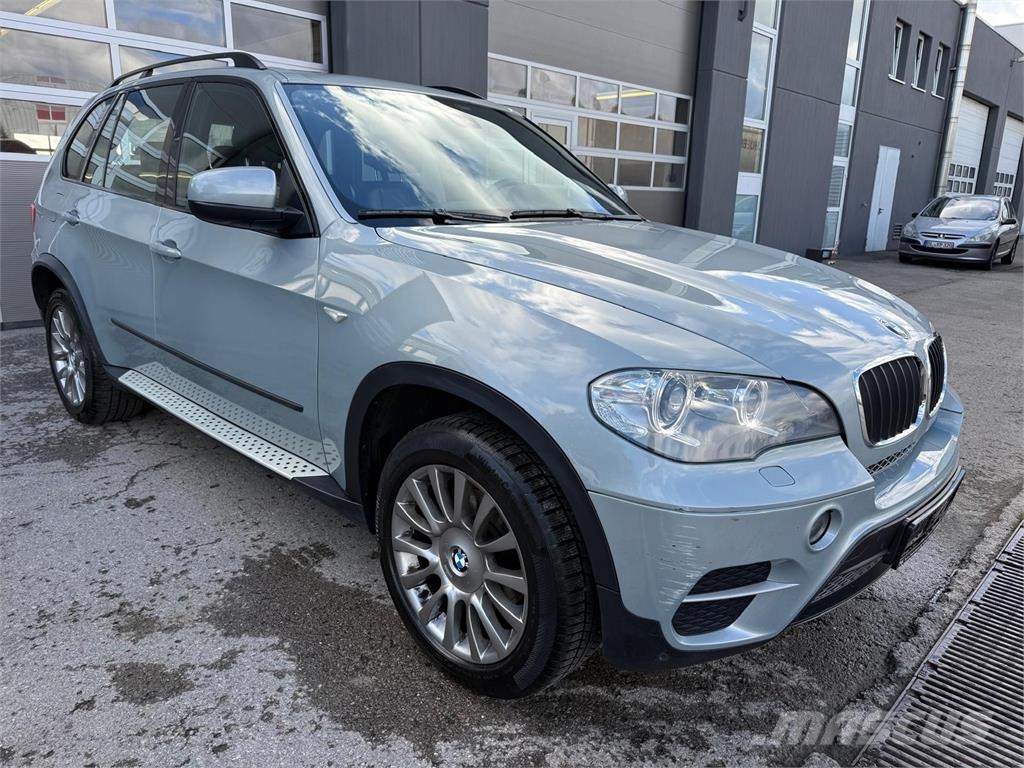 BMW X5 xDrive 30d Pano AHK Navi Leder 19+20 8fach 其他貨車