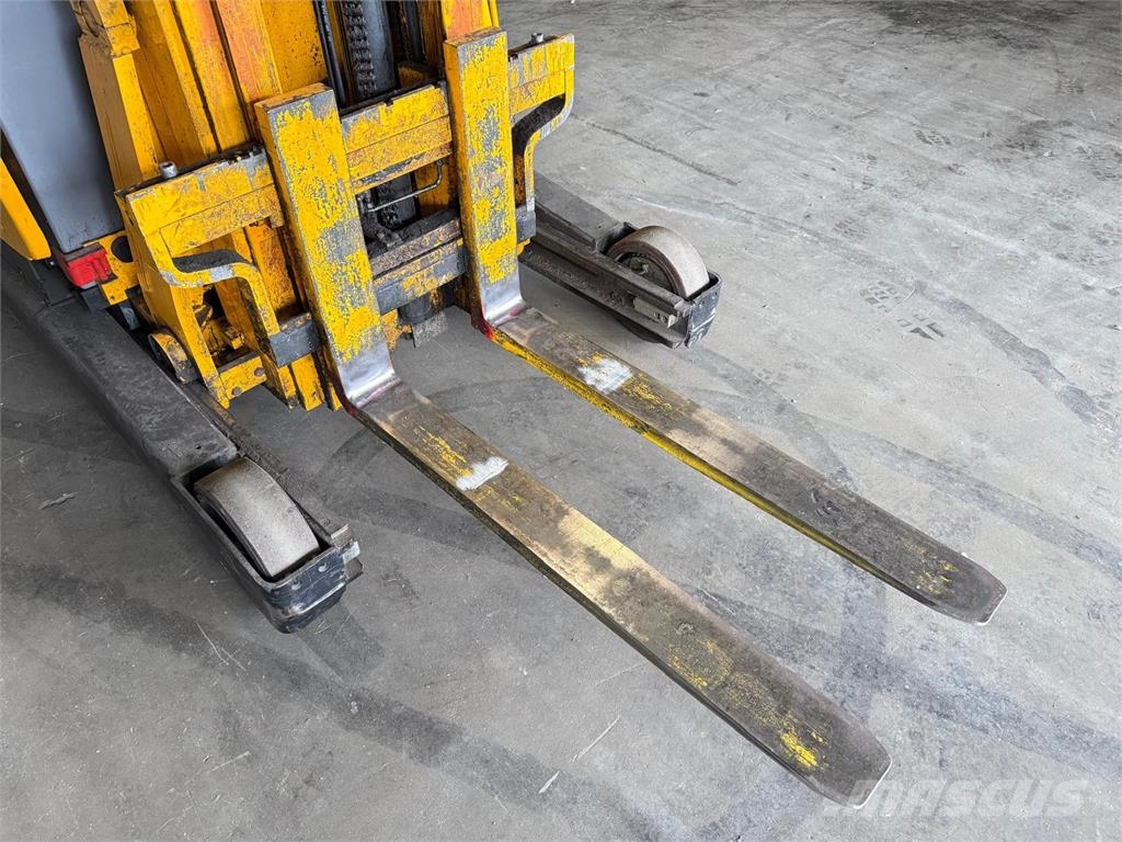Jungheinrich ETV 14 G - 710 DZ Triplex Schubmast 7,10m 1063h Material Handling - Others