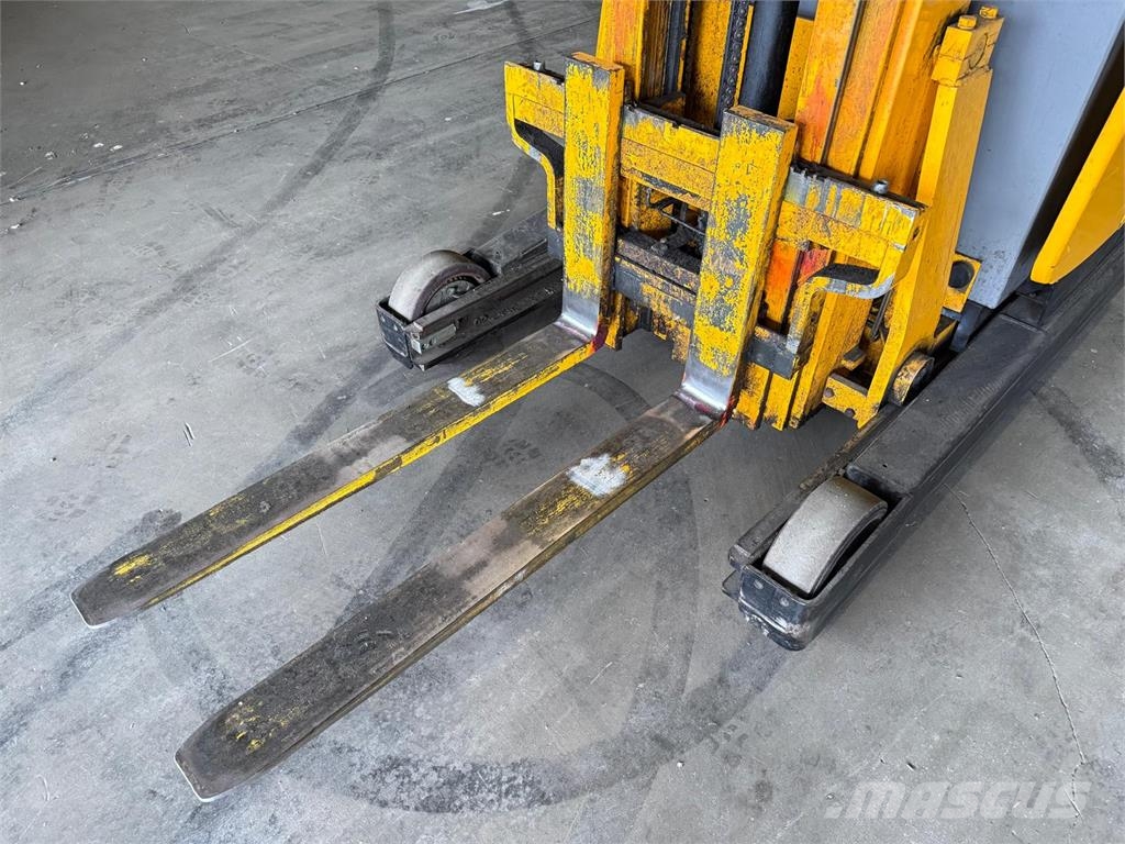 Jungheinrich ETV 14 G - 710 DZ Triplex Schubmast 7,10m 1063h Material Handling - Others