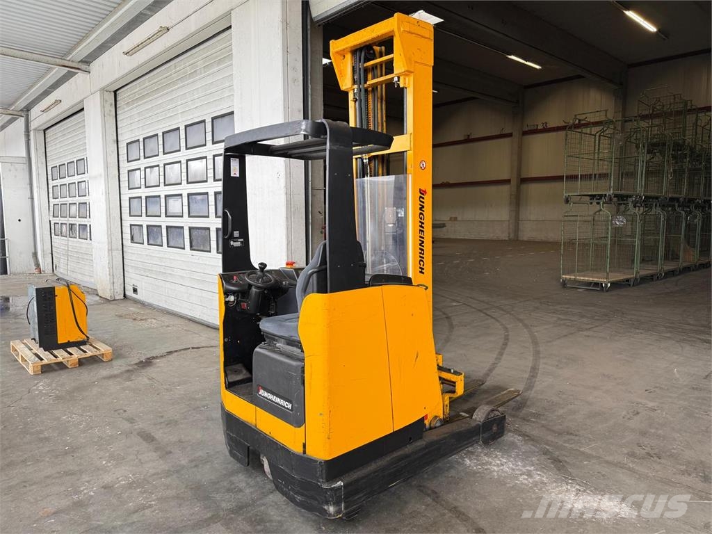 Jungheinrich ETV 14 G - 710 DZ Triplex Schubmast 7,10m 1063h Material Handling - Others