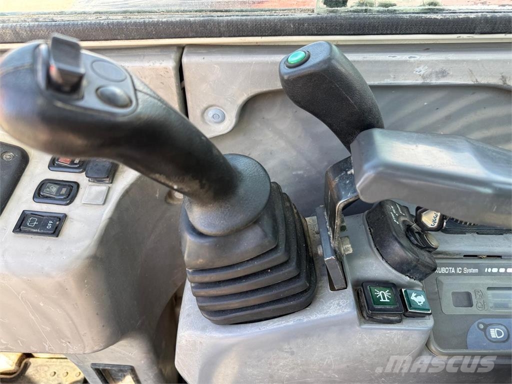 Kubota KX080-3 Seitenknickausleger Klima 5x Hydraulik Raupenbagger