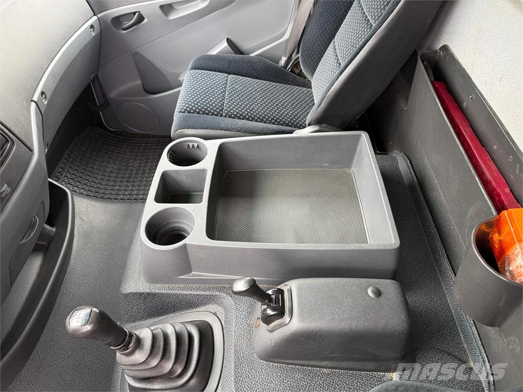 Mercedes-Benz Atego 818 L Koffer 7,20m LBW Klima Motorbremse ボックスボディー、ウイング、箱車