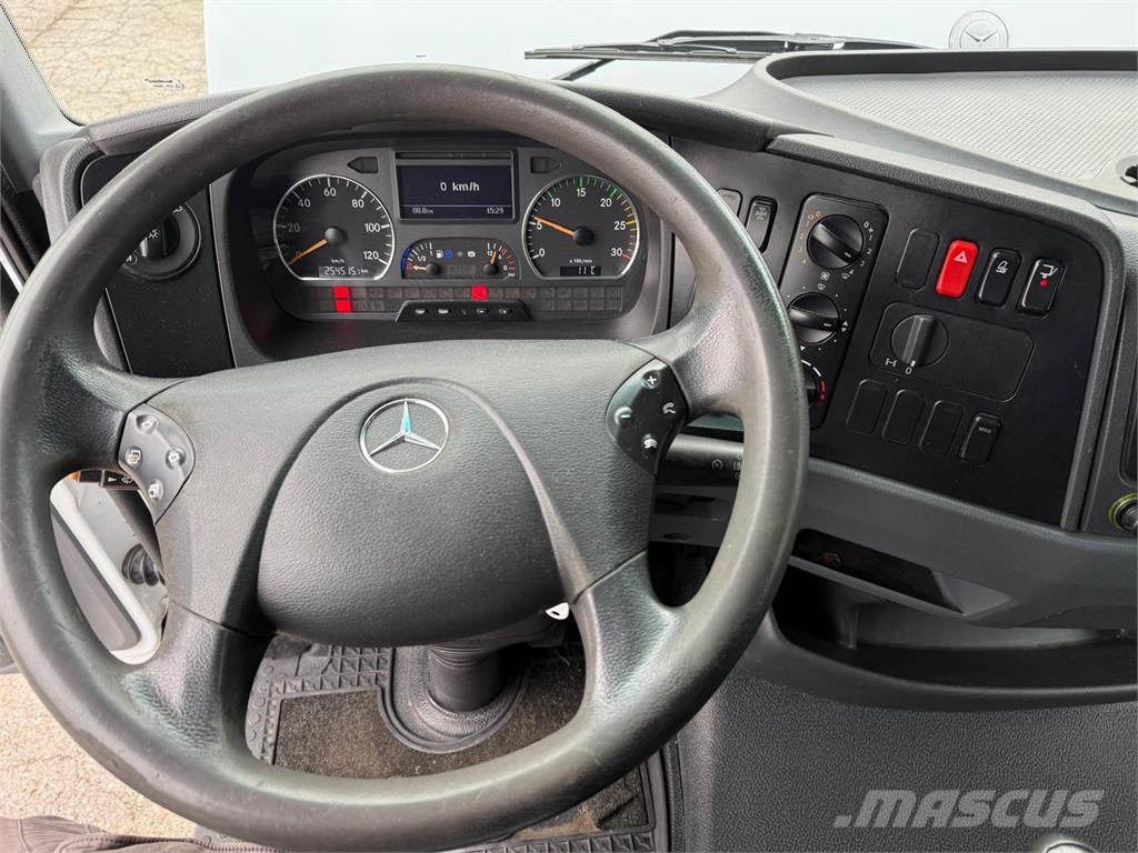 Mercedes-Benz Atego 818 L Koffer 7,20m LBW Klima Motorbremse ボックスボディー、ウイング、箱車