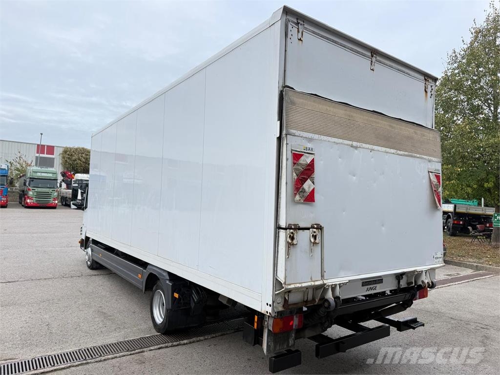 Mercedes-Benz Atego 818 L Koffer 7,20m LBW Klima Motorbremse ボックスボディー、ウイング、箱車