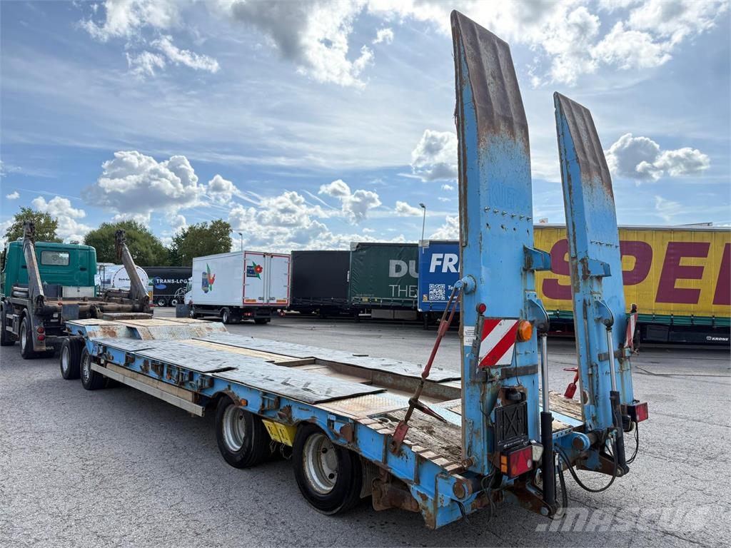 Müller-Mitteltal T4 4 Achs Tieflader verbreiterbar hydrl. Rampen Низькорамні причепи