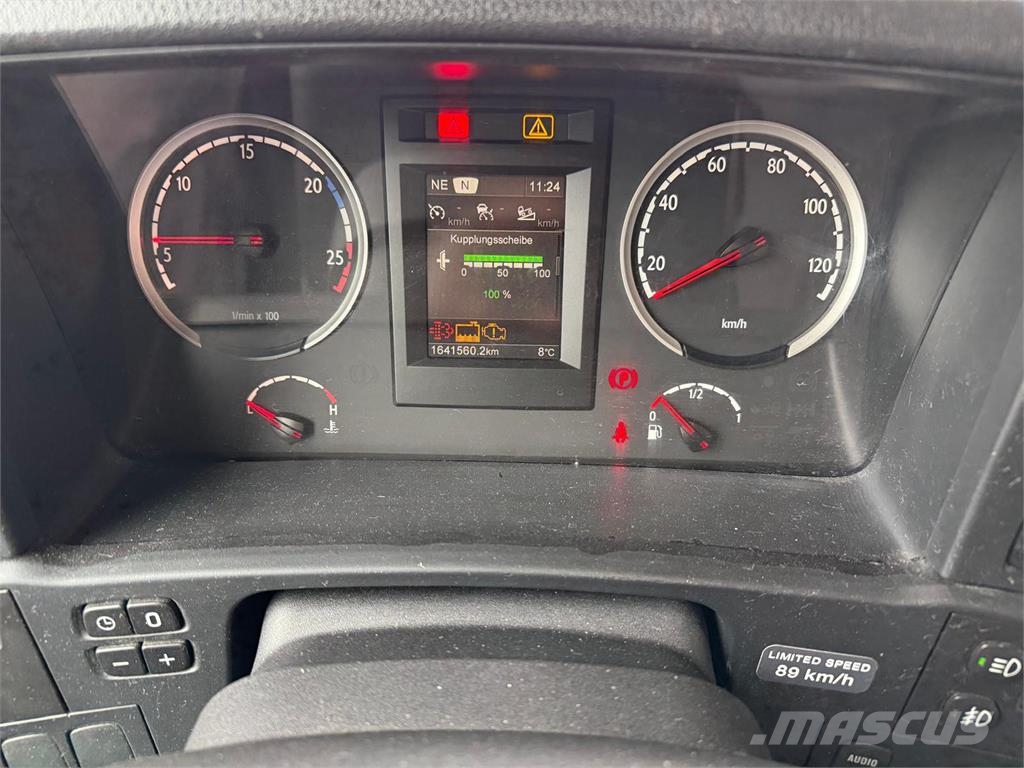 Scania R580 V8 Standard TOPLine Retarder ALCOA 2 Tanks 牵引车