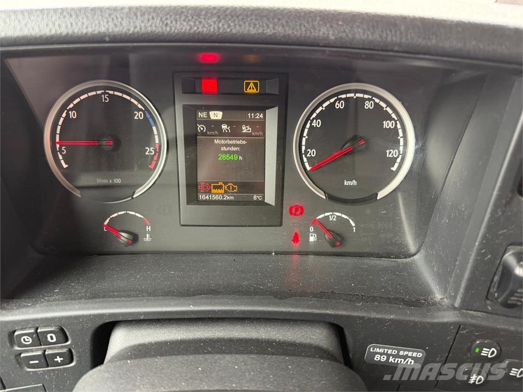 Scania R580 V8 Standard TOPLine Retarder ALCOA 2 Tanks 牵引车
