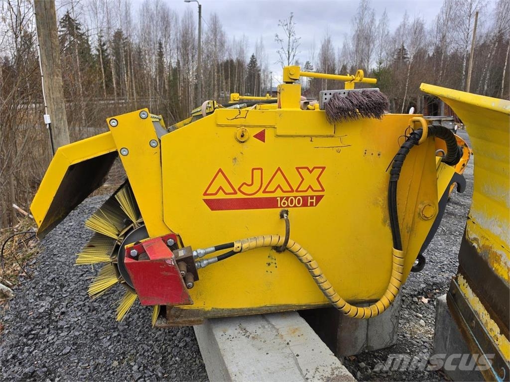 Ajax 1600H Kauhaharja كناسات