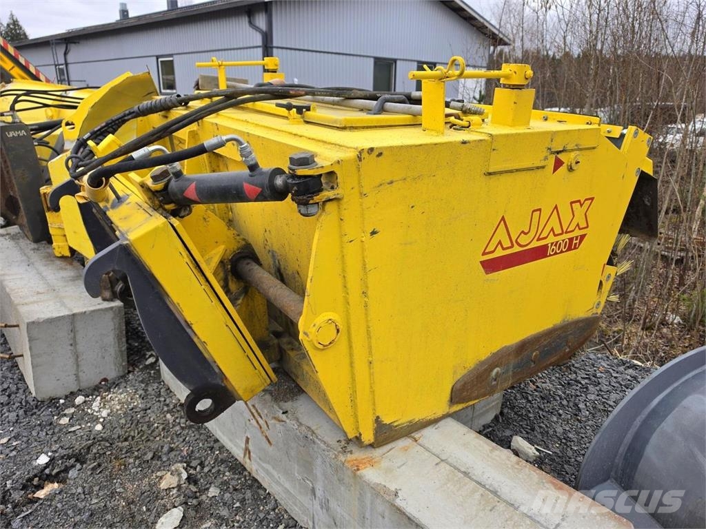 Ajax 1600H Kauhaharja كناسات