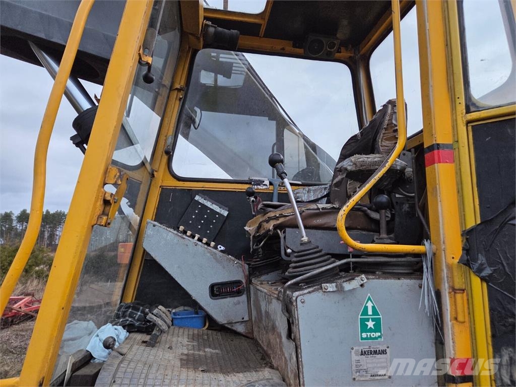 Åkerman H12B Rupsgraafmachines