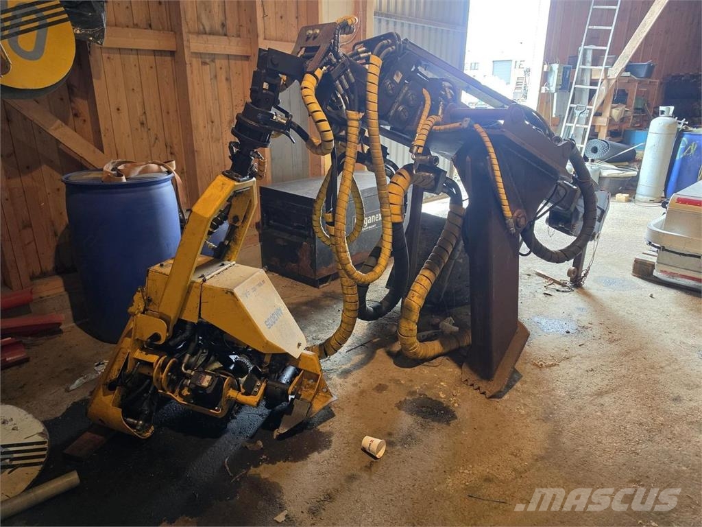 AM 300S Harvesteripää Otros componentes