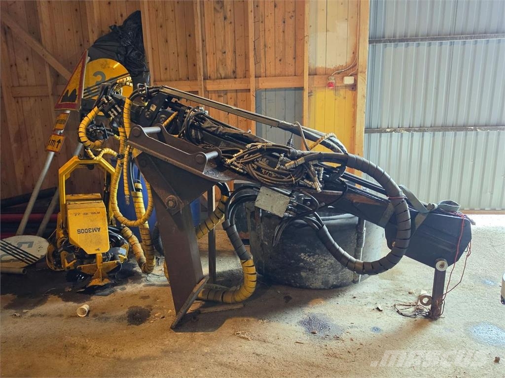 AM 300S Harvesteripää Otros componentes