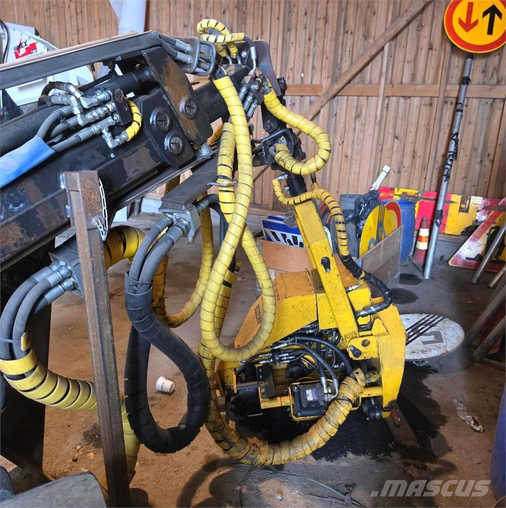 AM 300S Harvesteripää Otros componentes