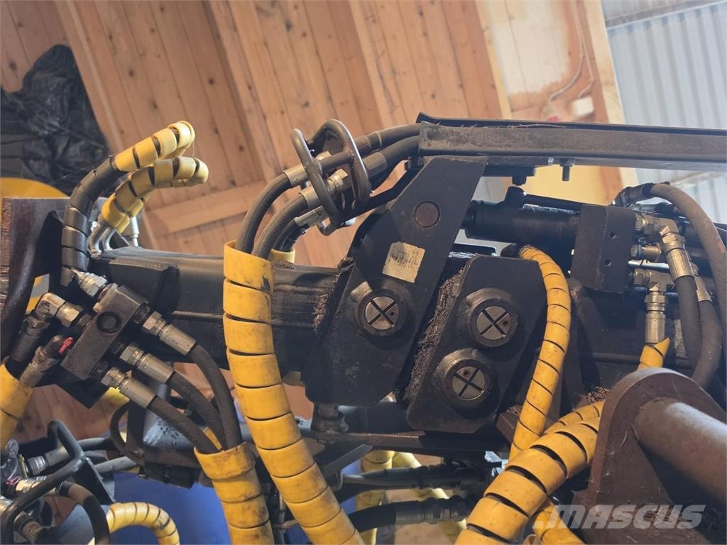 AM 300S Harvesteripää Otros componentes