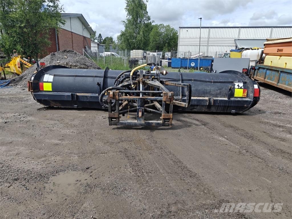 AM 5200 Общински/универсални превозни средства
