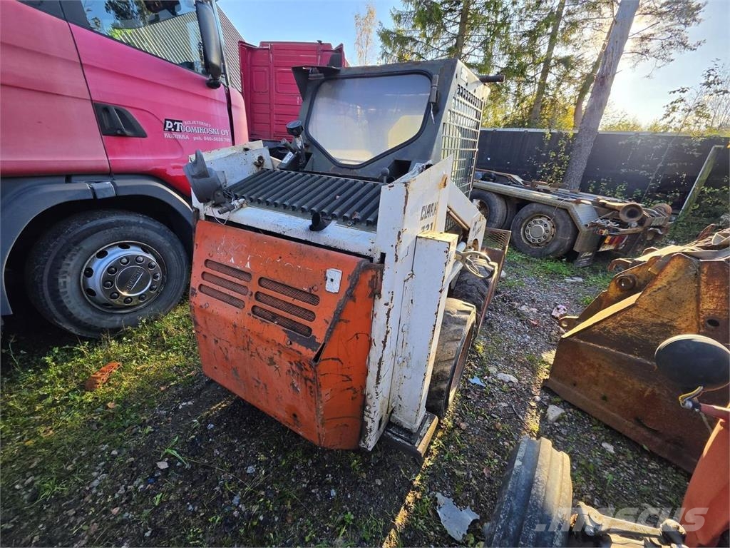 Bobcat Clark 731 Liukuohjatut kuormaajat